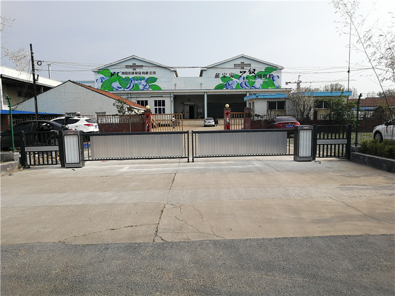 杰誠食品-廣告道閘